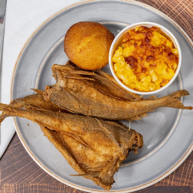 Lake Trout Dinner - 3pc.